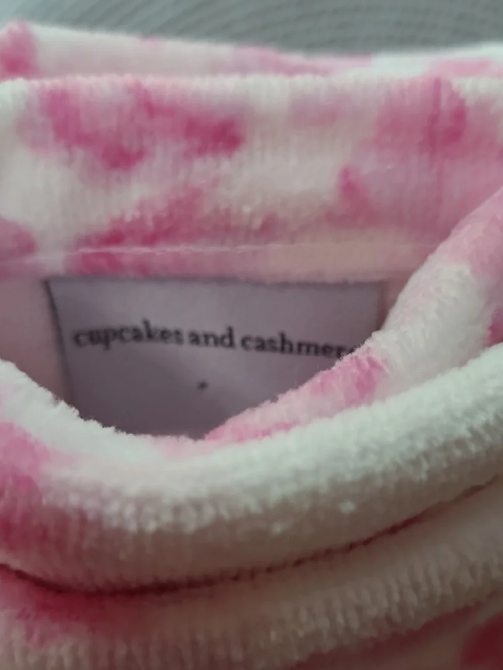 Cupcakes and Cashmere Floral Hand Towels